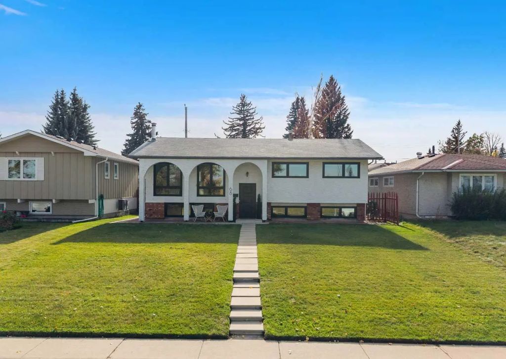 68 Lake Emerald Road Se, Calgary