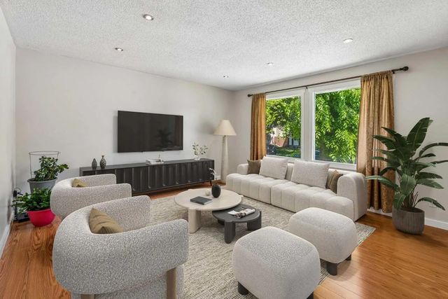 2411 51 Street Ne, Calgary