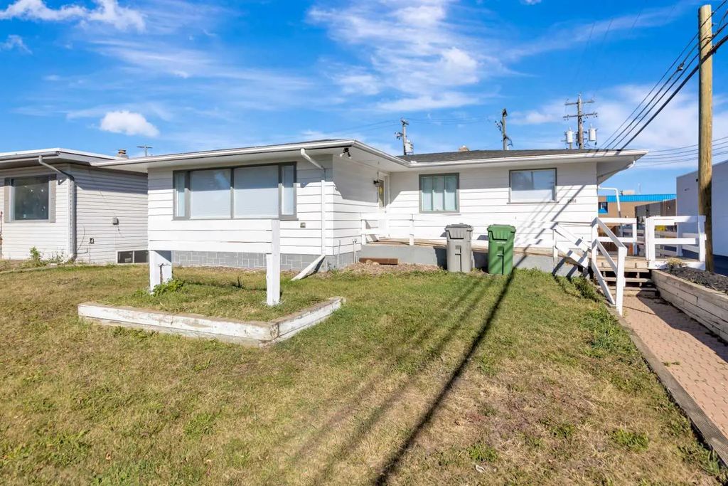 5008 47 Avenue , Lloydminster