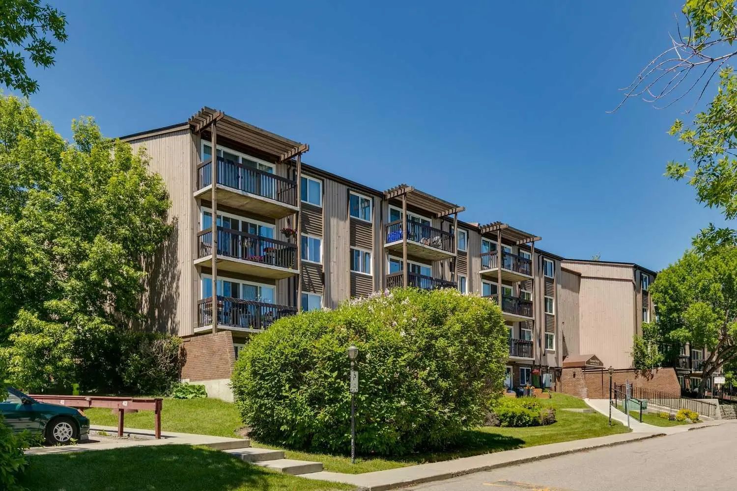 Residential Home for Sale in Calgary, Alberta