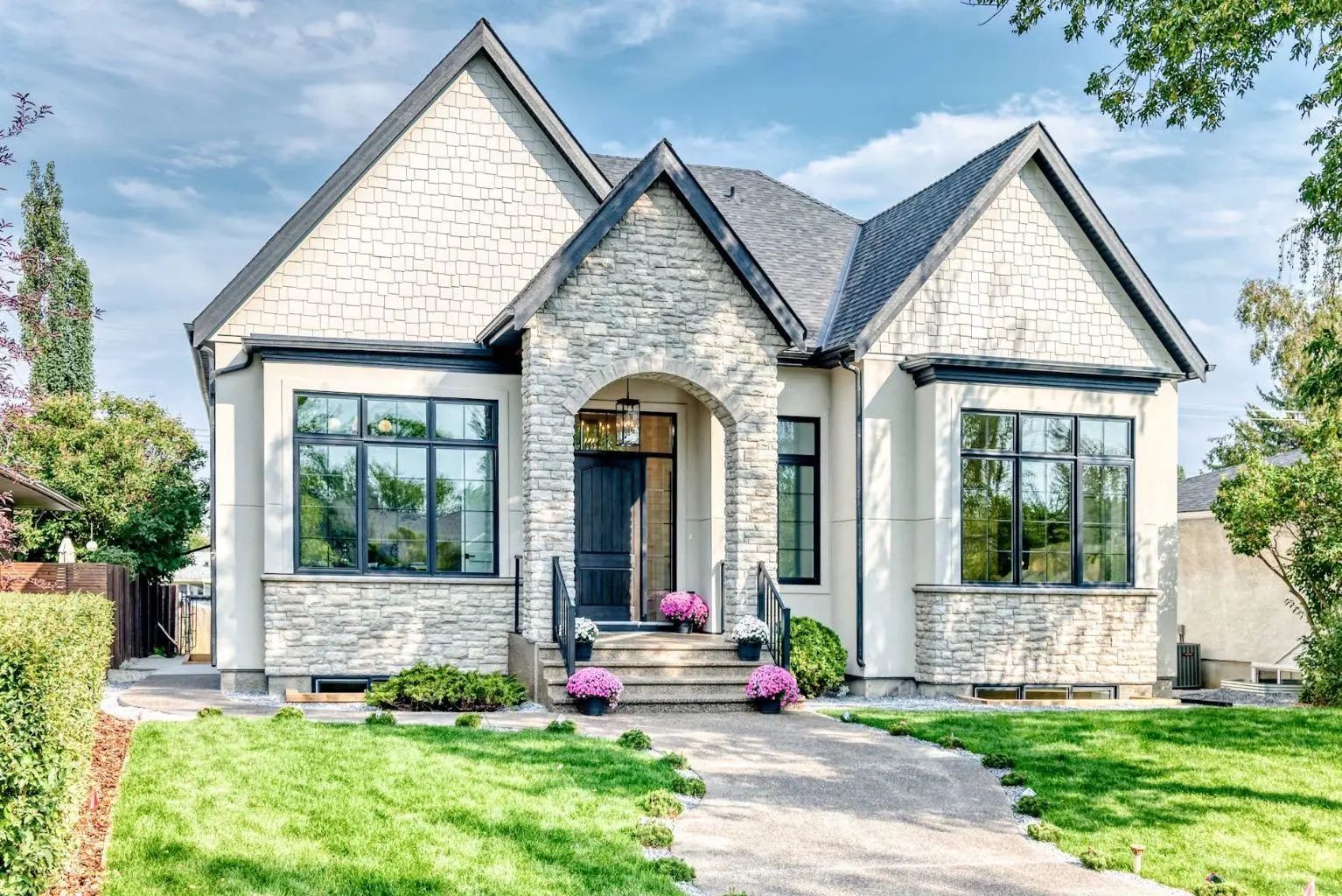 Photo for MLS®# A2349666 - home for sale at 3743 36 Avenue Southwest, Rutland Park, Calgary Alberta