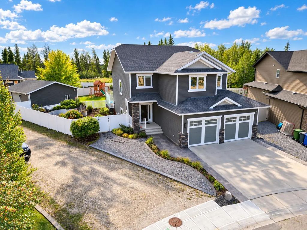 69 Connaught Crescent , Red Deer