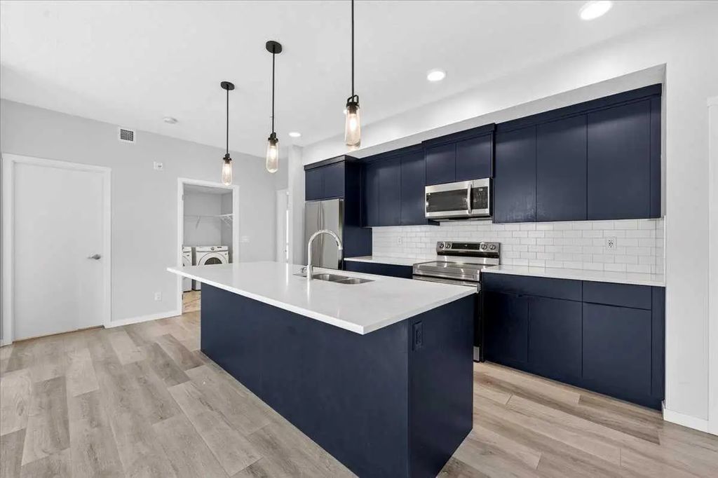 1202 220 Seton Grove Se, Calgary