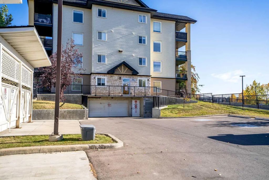 8412 304 Mackenzie Way Sw, Airdrie