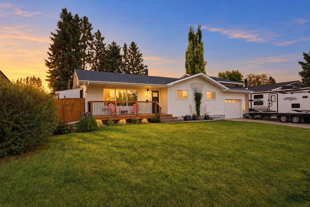 37 Sherwood Crescent , Red Deer