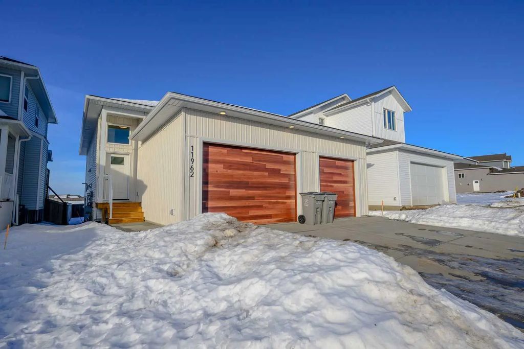 1 11962 81 Avenue , Grande Prairie