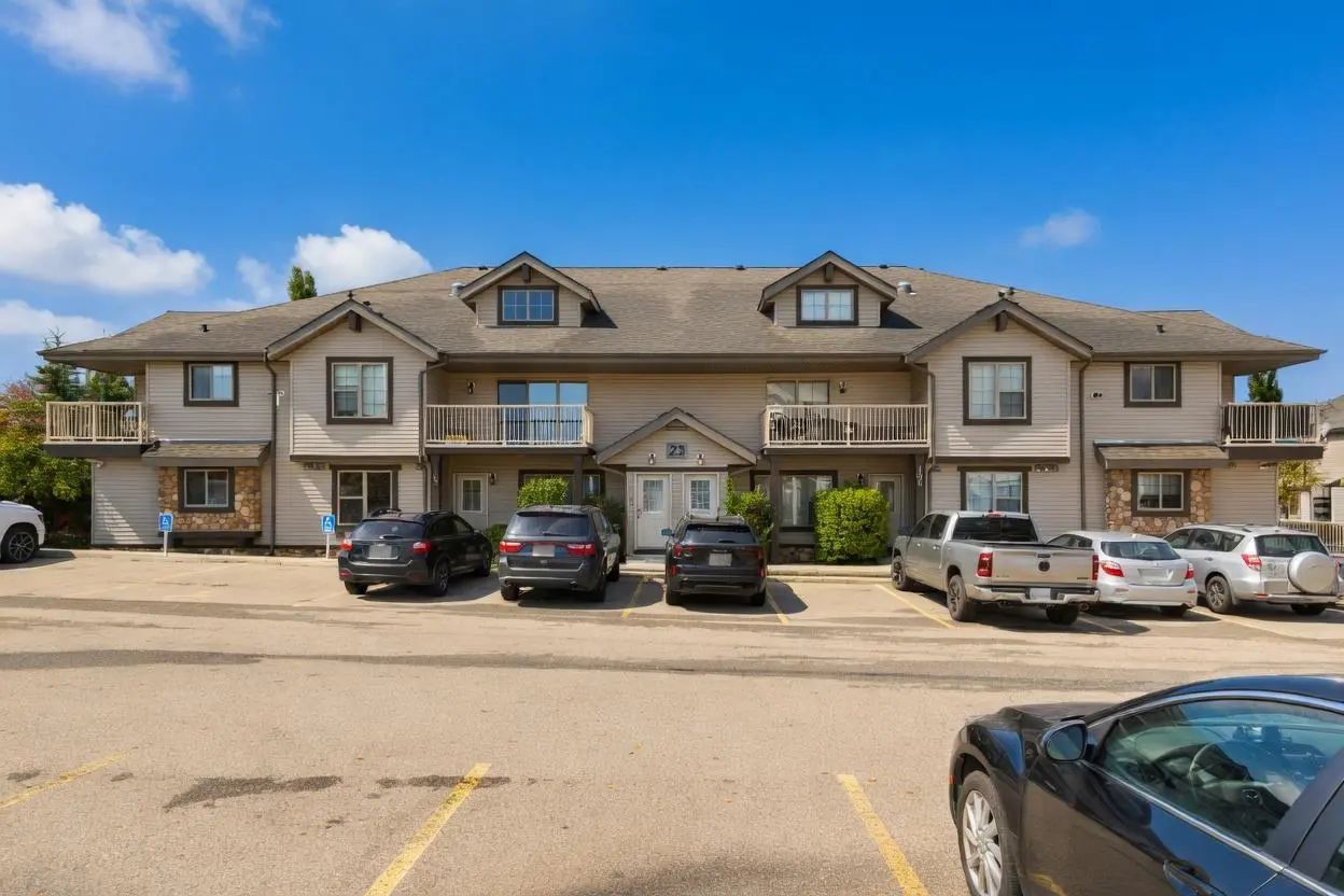 Photo for MLS®# A2349788 - home for sale at 104 23 Everridge Square Southwest, Evergreen, Calgary Alberta