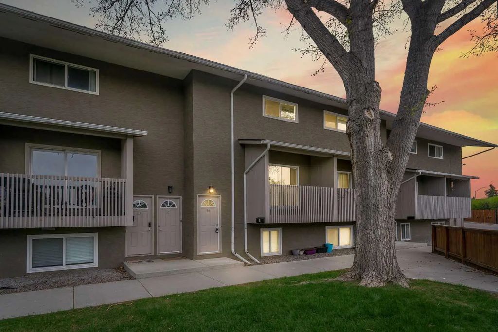 14 8112 36 Avenue Nw, Calgary