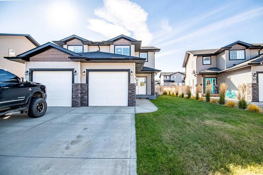 21 Pinetree Close , Blackfalds