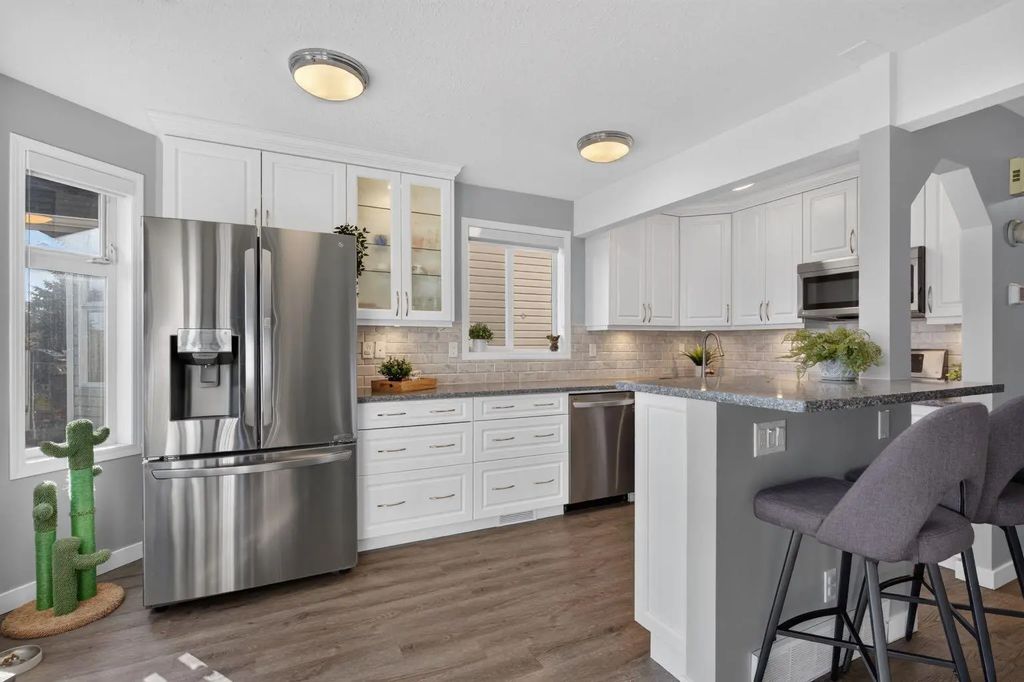 9 567 Edmonton Trail Ne, Airdrie