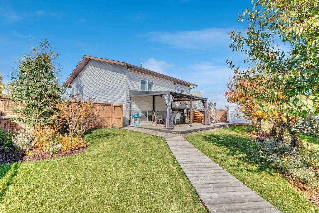 111 Maplewood Place , Diamond Valley