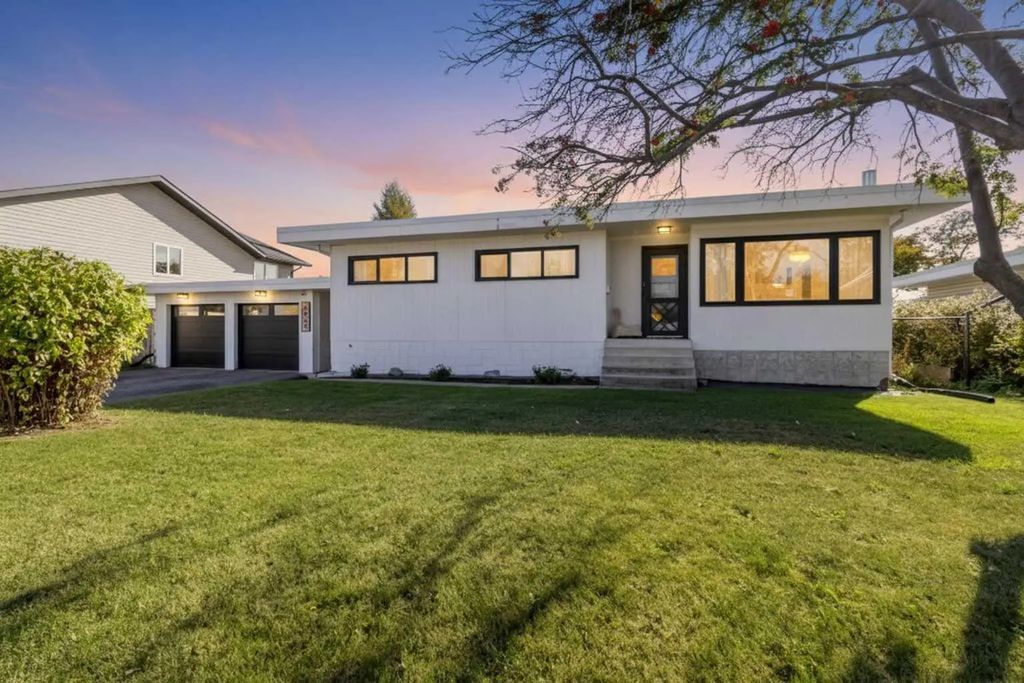 4939 42 Street , Innisfail