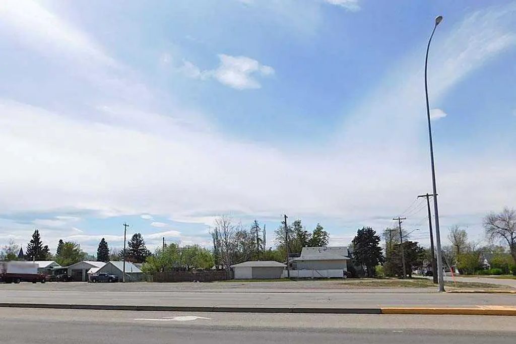 4419 1st Street Highway S, Claresholm