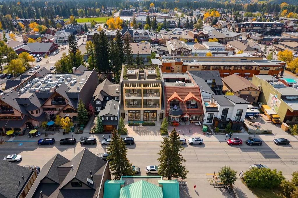 713 9th Street , Canmore