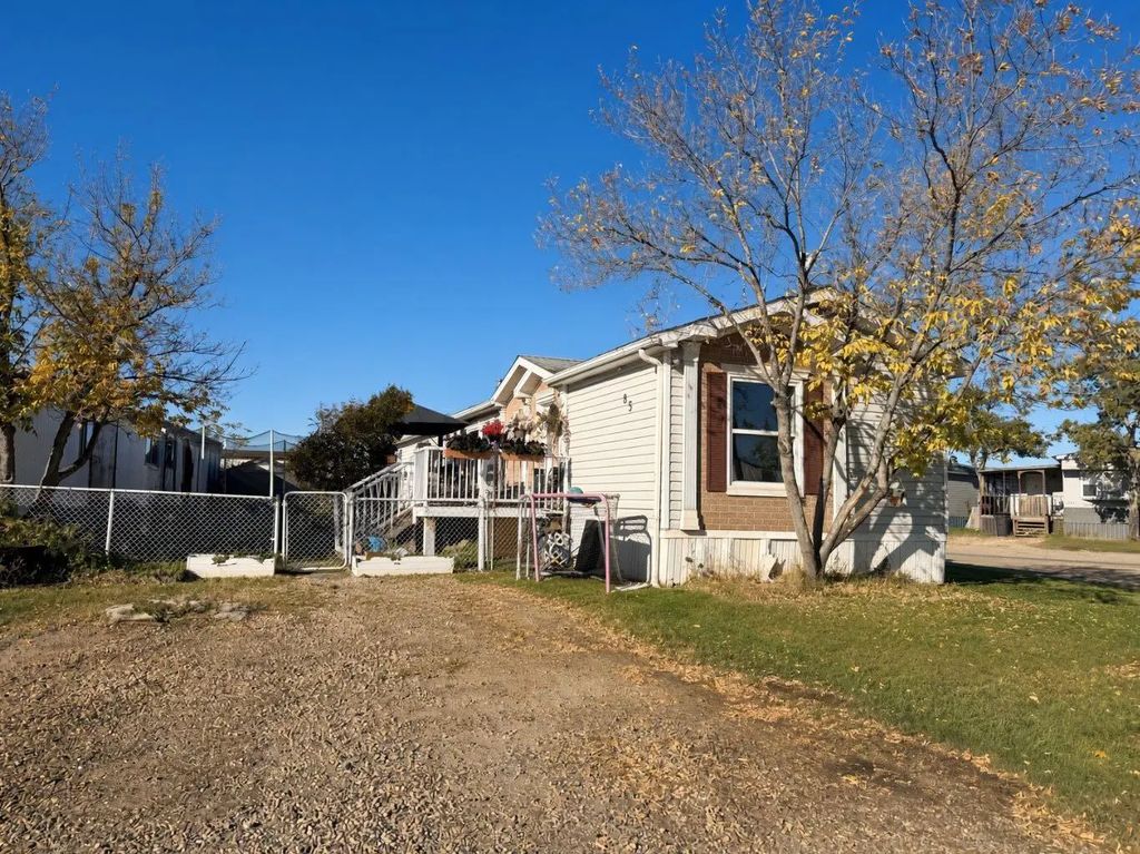 #85 9824 104 Avenue , Clairmont