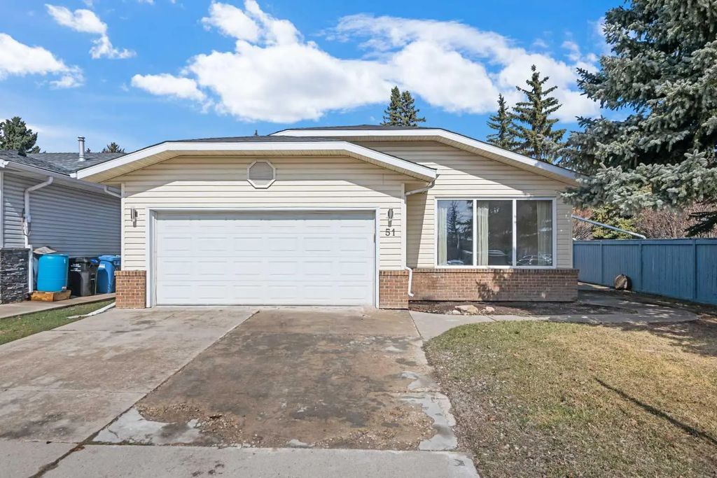 51 Woodmont Road Sw, Calgary
