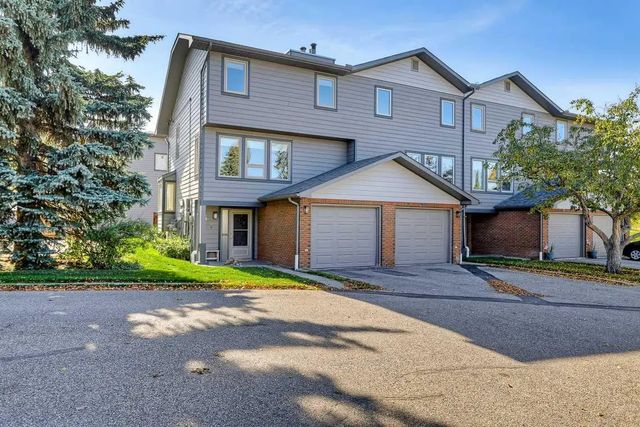 5 64 Woodacres Crescent Sw, Calgary