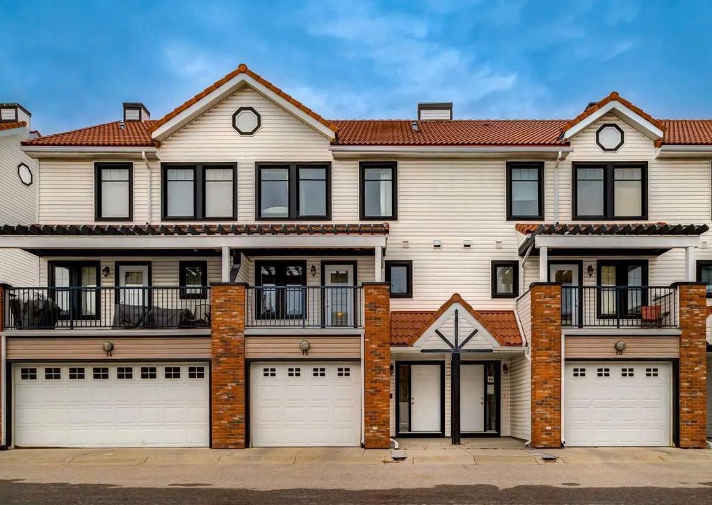 12 Royal Oak Lane Nw, Calgary
