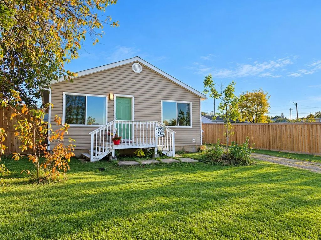 5122 45 Avenue , Spirit River