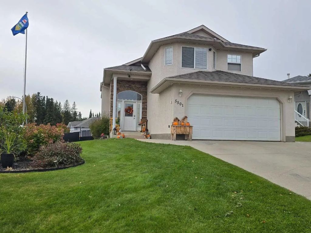 5501 17 Avenue , Edson