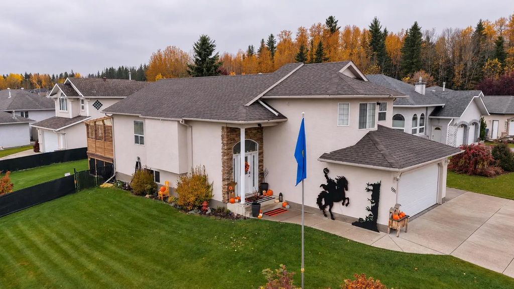 5501 17 Avenue , Edson