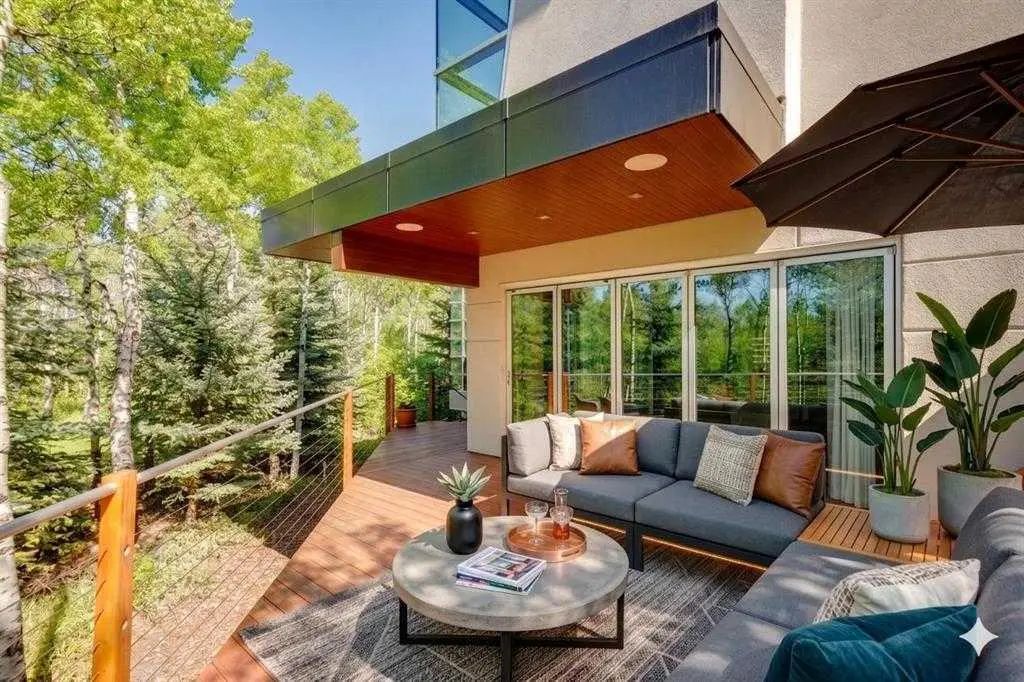 25 Posthill Drive Southwest, Calgary – Residential Detached Listing Photo 19