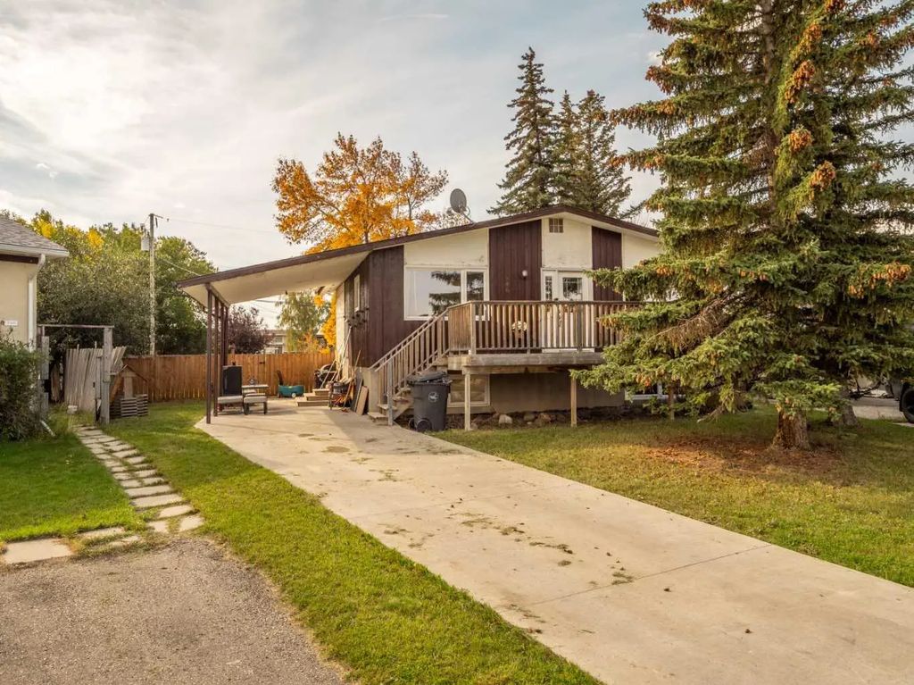 786 Isabel  , Pincher Creek