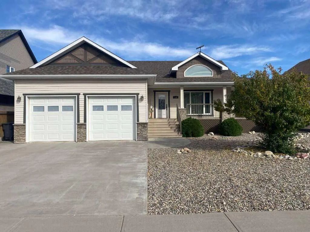 315 Centennial Avenue , Nobleford