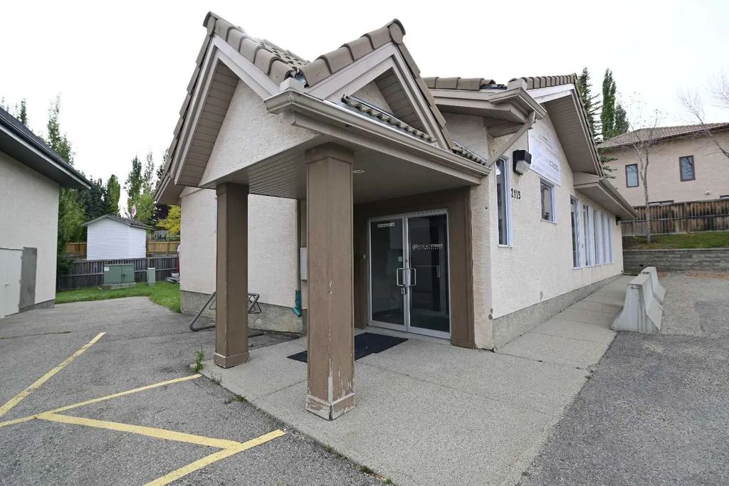 #200 2115 Sirocco Drive Sw, Calgary