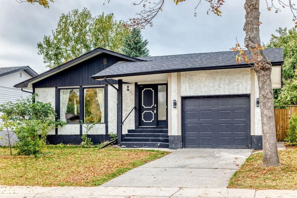 135 Whiteview Close Ne, Calgary