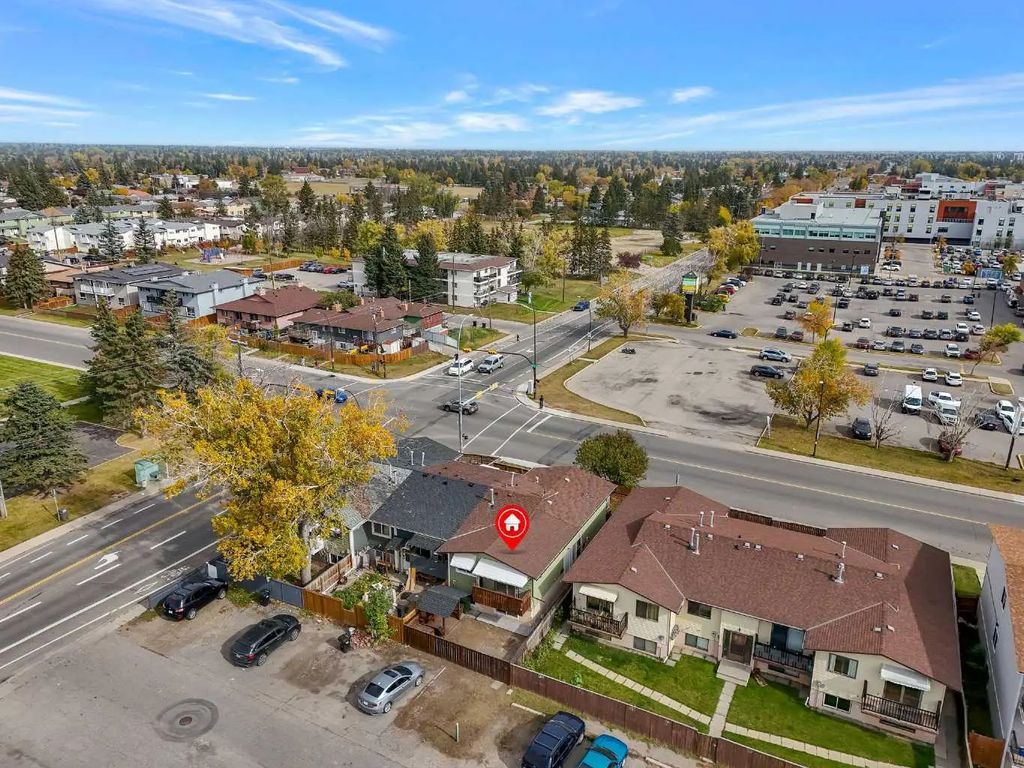 D 903 44 Street Se, Calgary