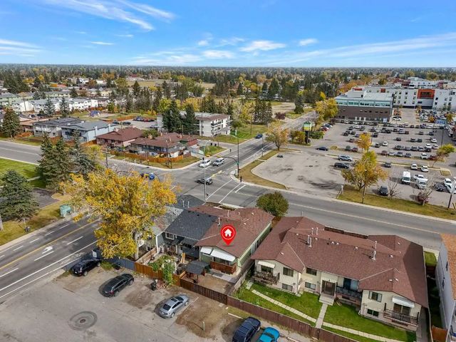 D 903 44 Street Se, Calgary