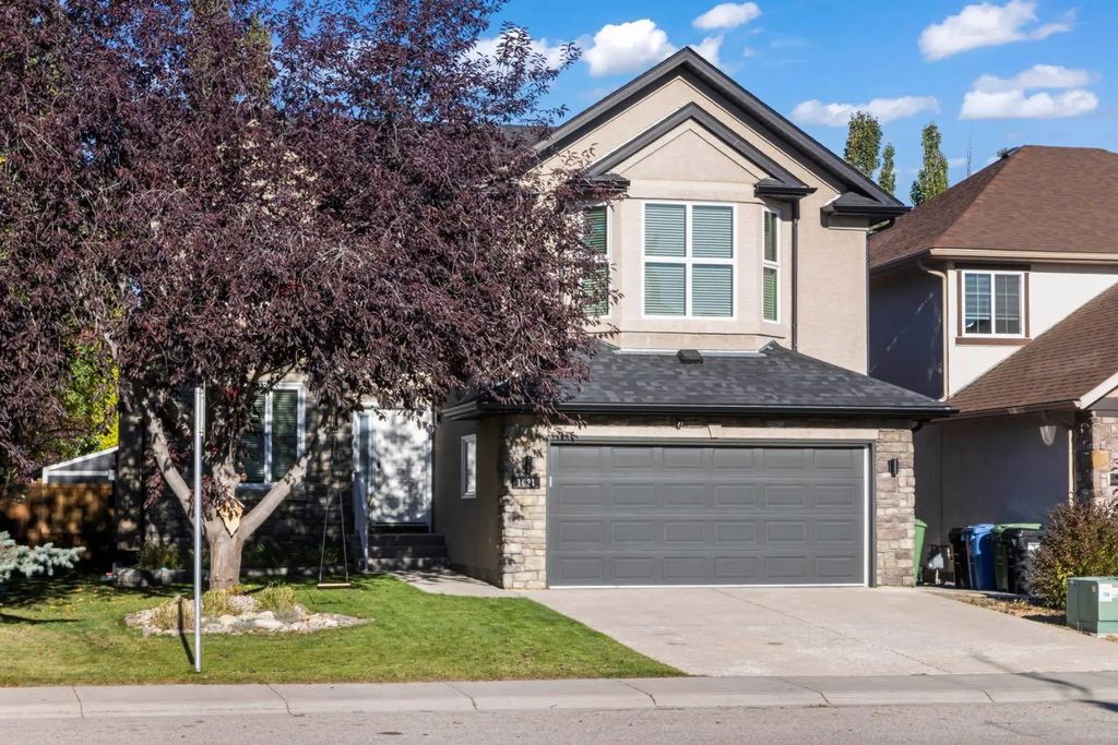 1621 Strathcona Drive Sw, Calgary