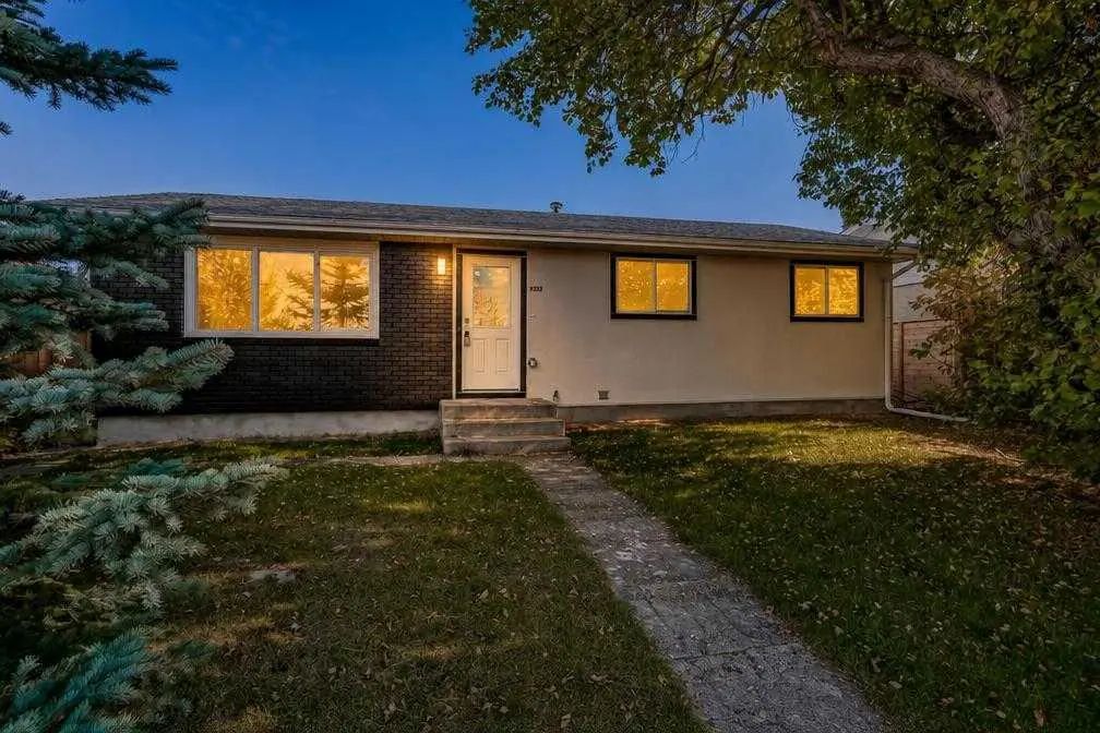 Calgary Home for Sale: Residential Listing in Acadia