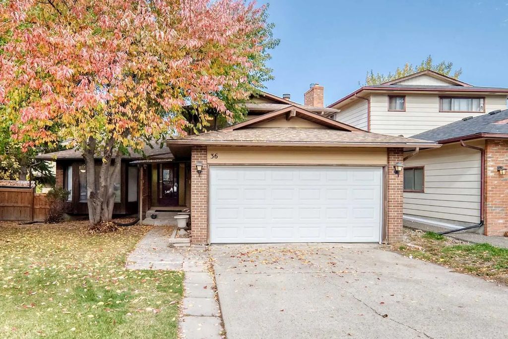 36 Berkshire Mews Nw, Calgary
