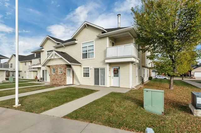 22 33 Jennings Crescent , Red Deer