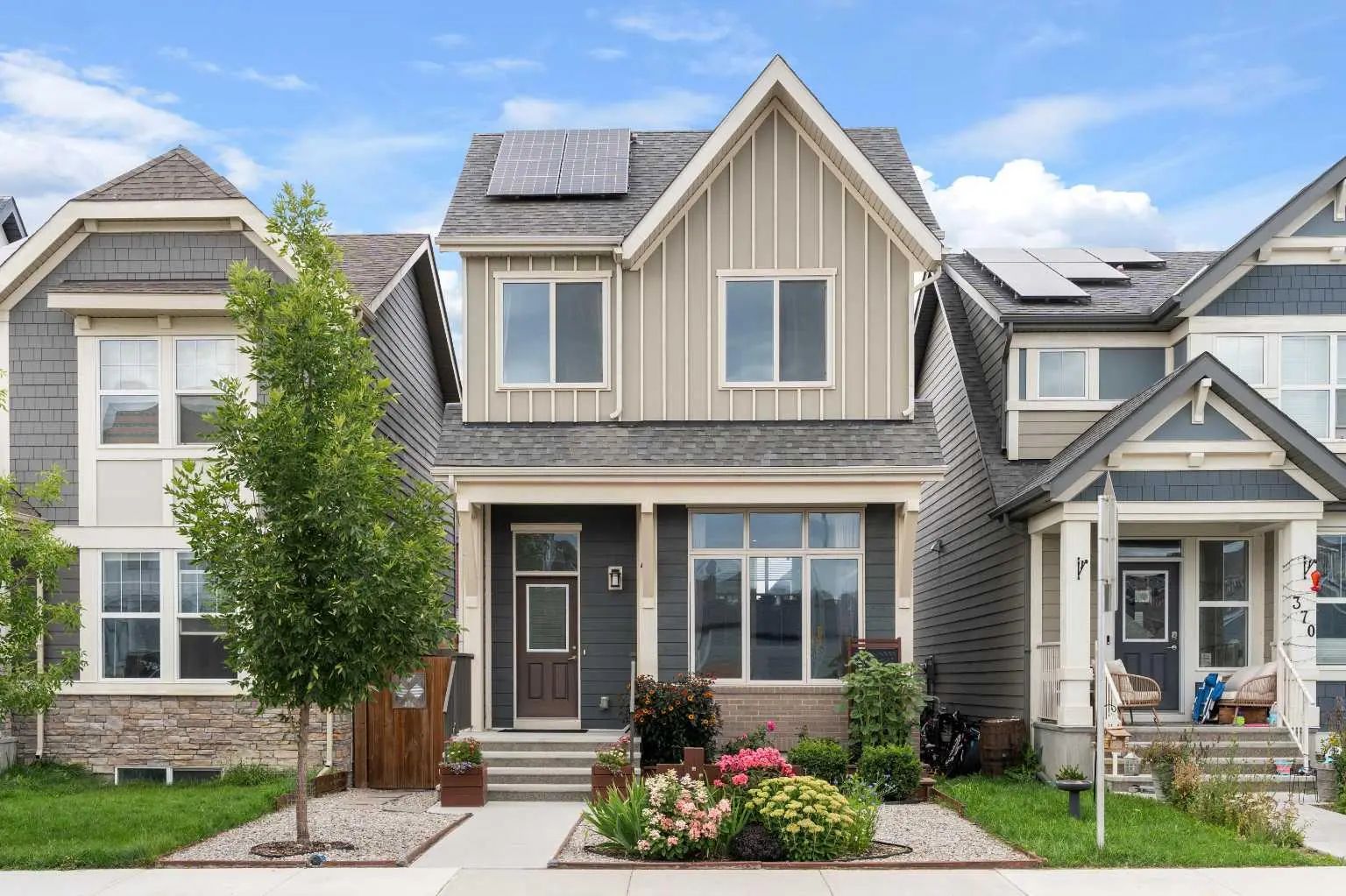 Modern suburban home in Evanston