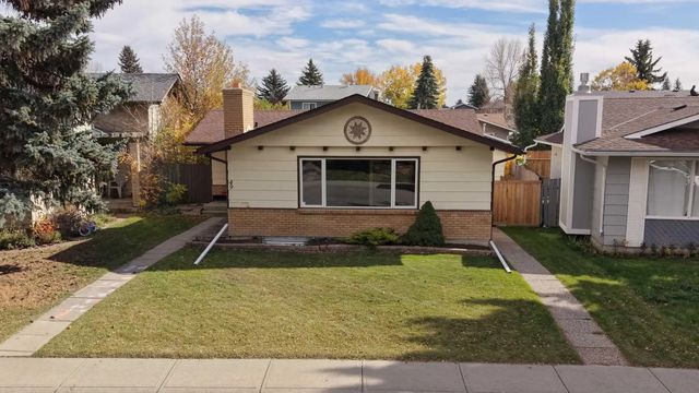 49 Sunhurst Crescent Se, Calgary