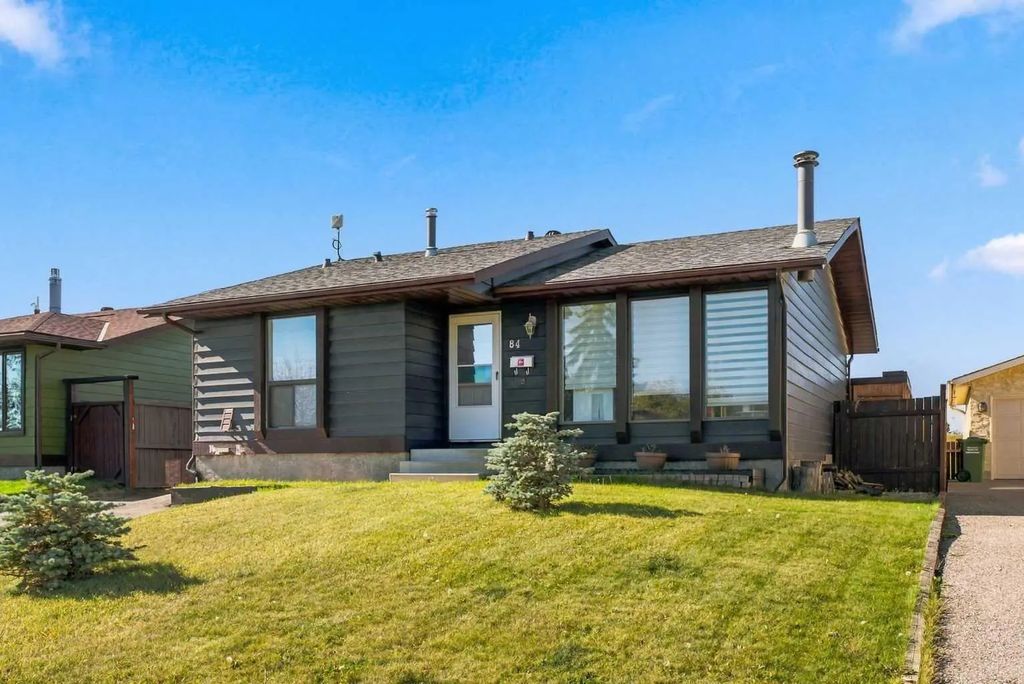 84 Glendale Way , Cochrane