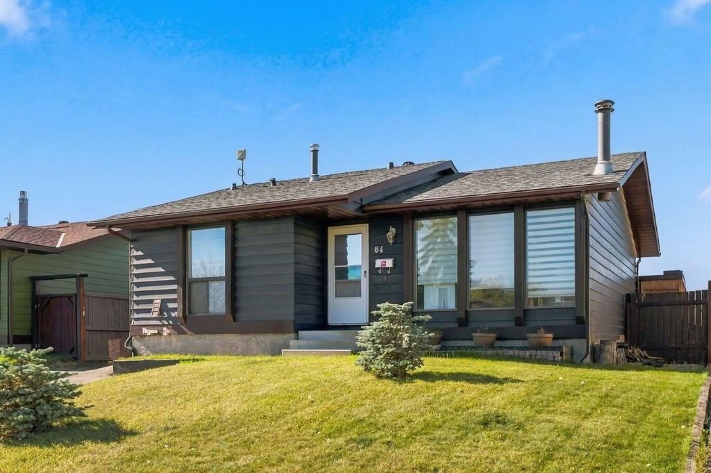 84 Glendale Way , Cochrane