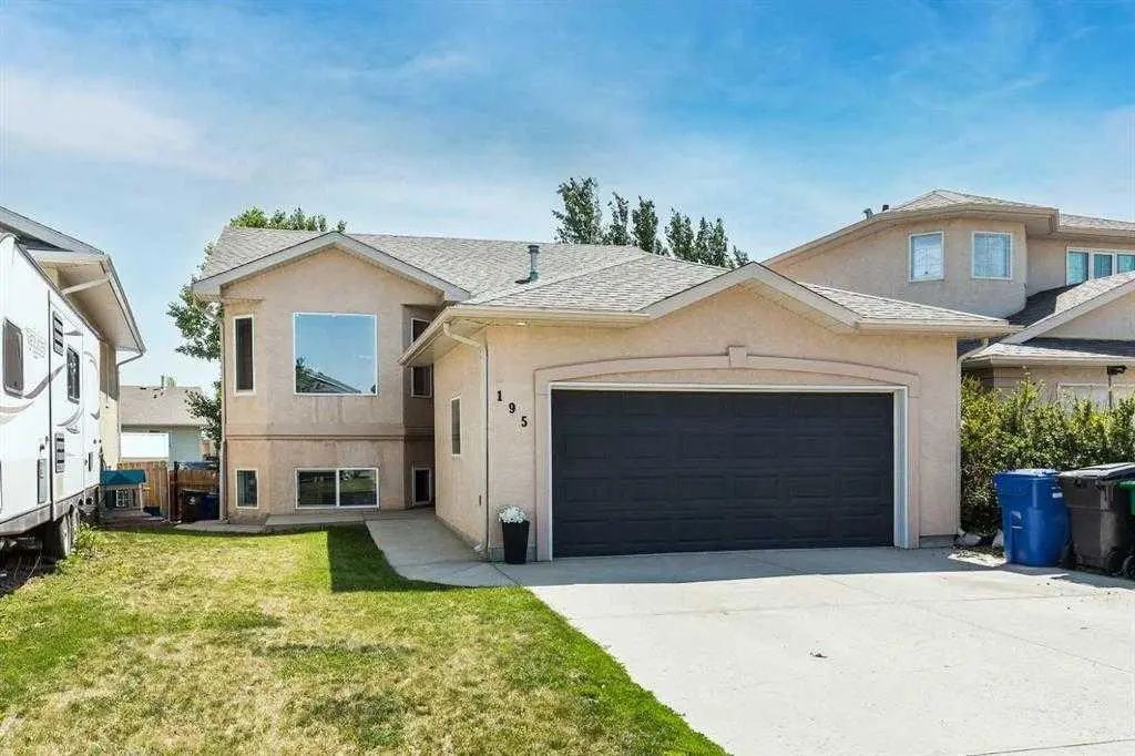 195 Cowichan Court W, Lethbridge