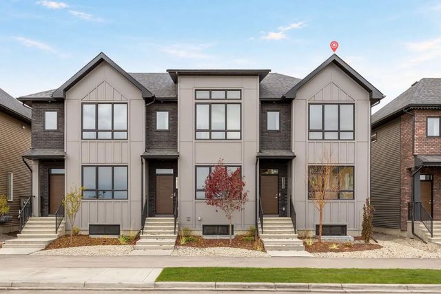 21527 Sheriff King Street Sw, Calgary