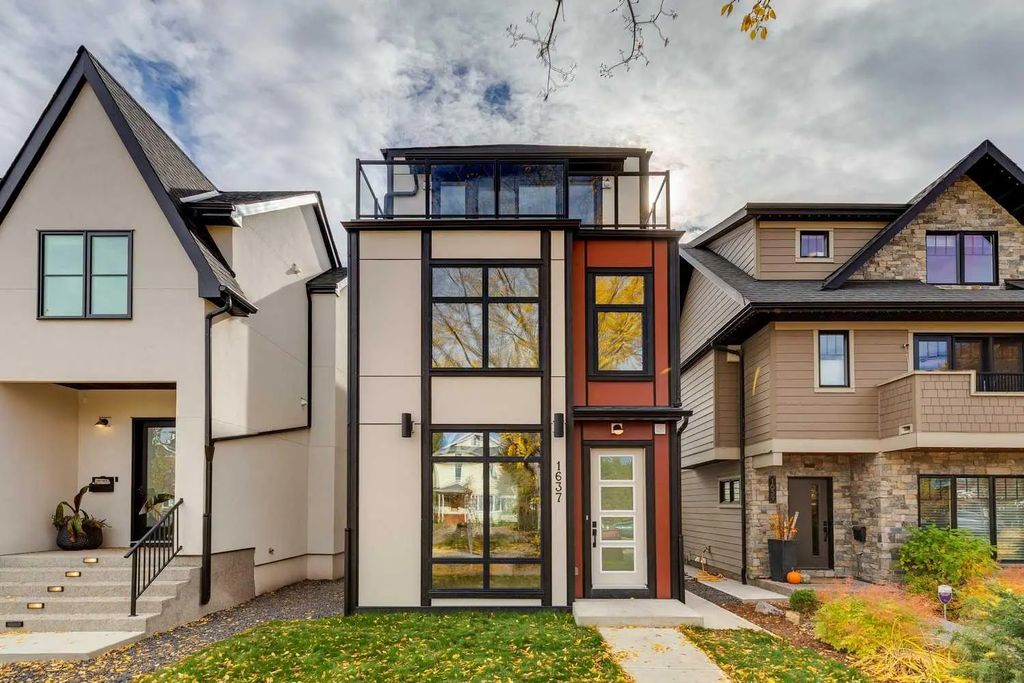 1637 Bowness Road Nw, Calgary