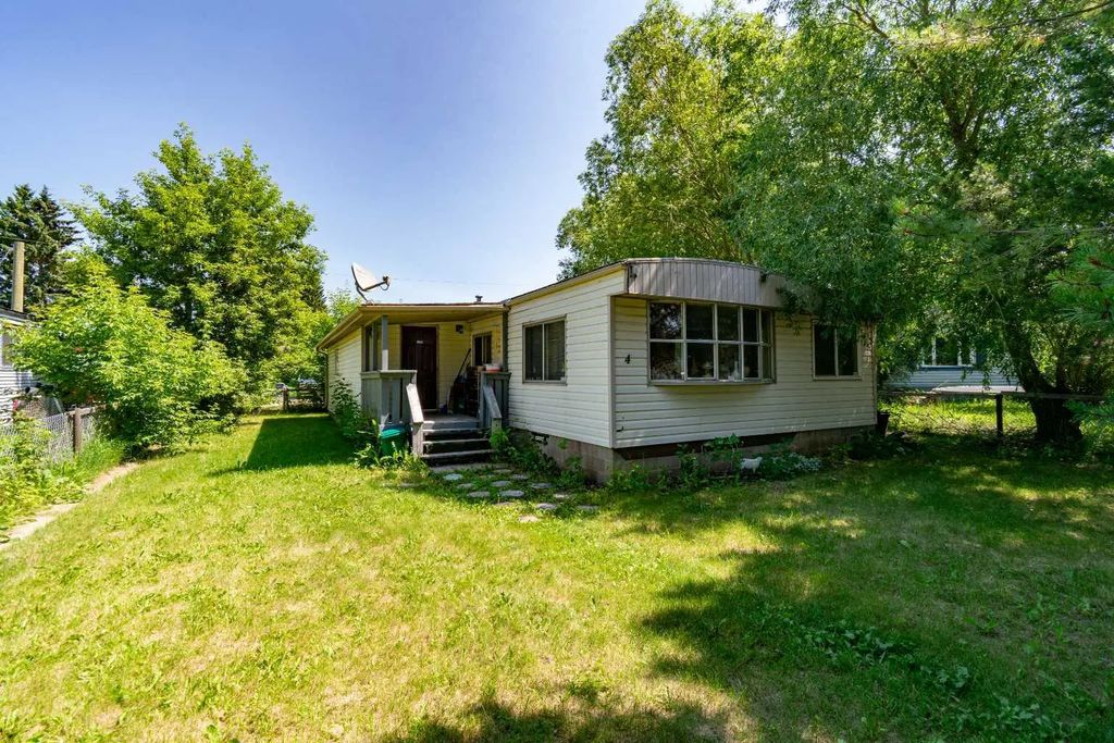 4 48a Street Close , Alix