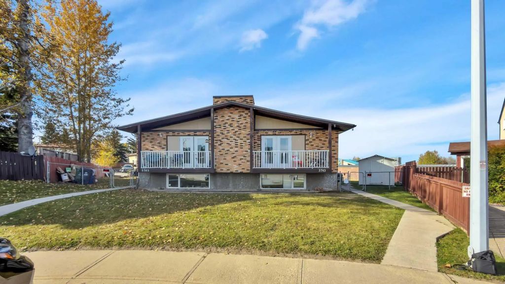 5745 & 5743 53 Streeet  , Rocky Mountain House