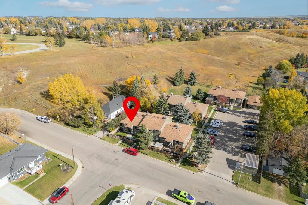 1 29 Poplar Avenue , Okotoks