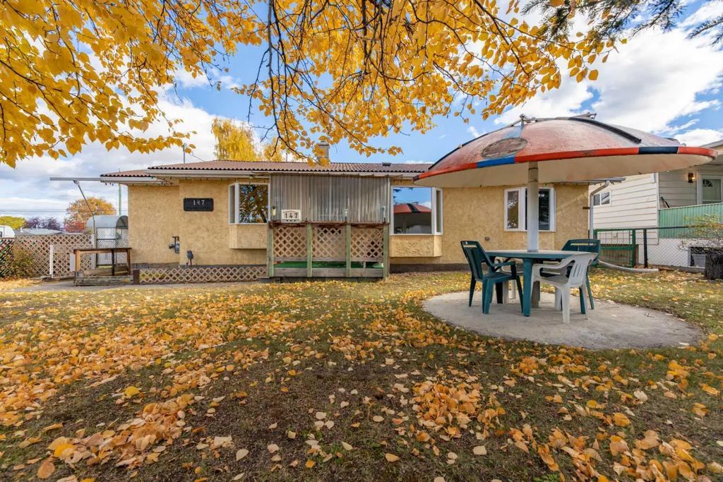 147 Meadow Drive , Hinton