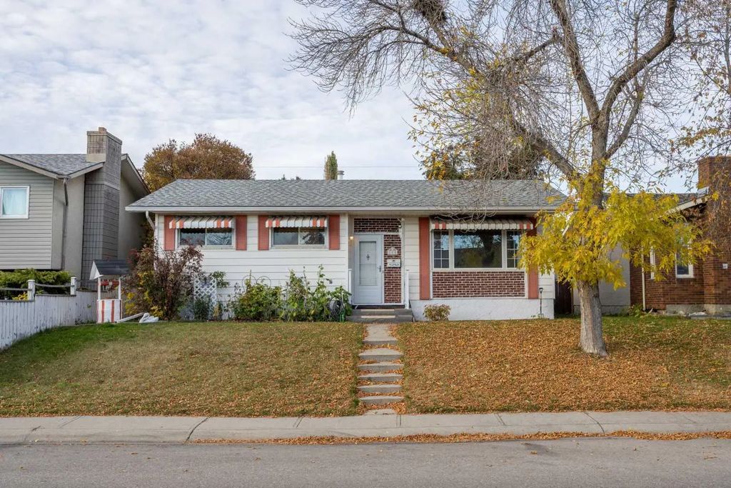 165 Marbrooke Circle , Calgary