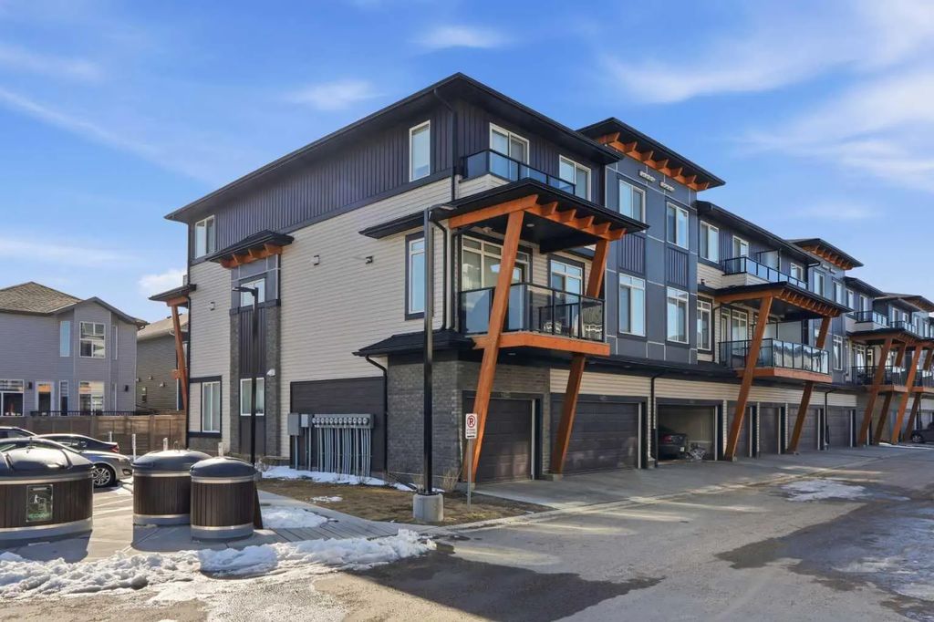 402 10060 46 Street Ne, Calgary