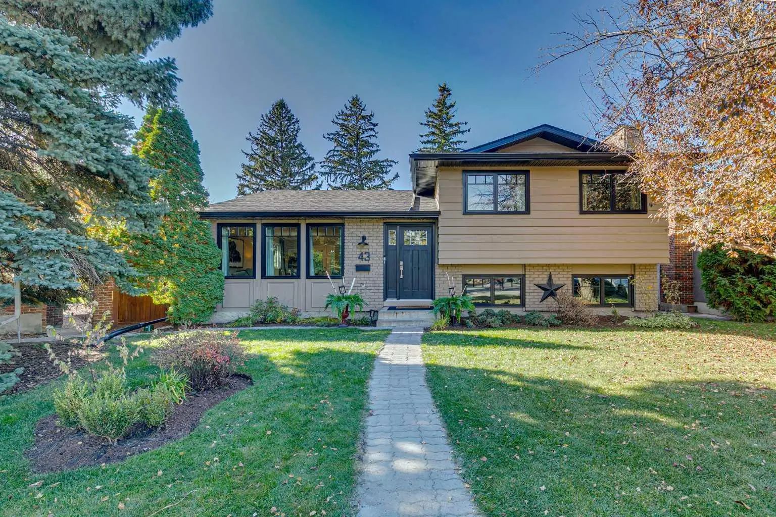 Photo for MLS®# A2350637 - home for sale at 43 Lake Sundance Place Southeast, Lake Bonavista, Calgary Alberta